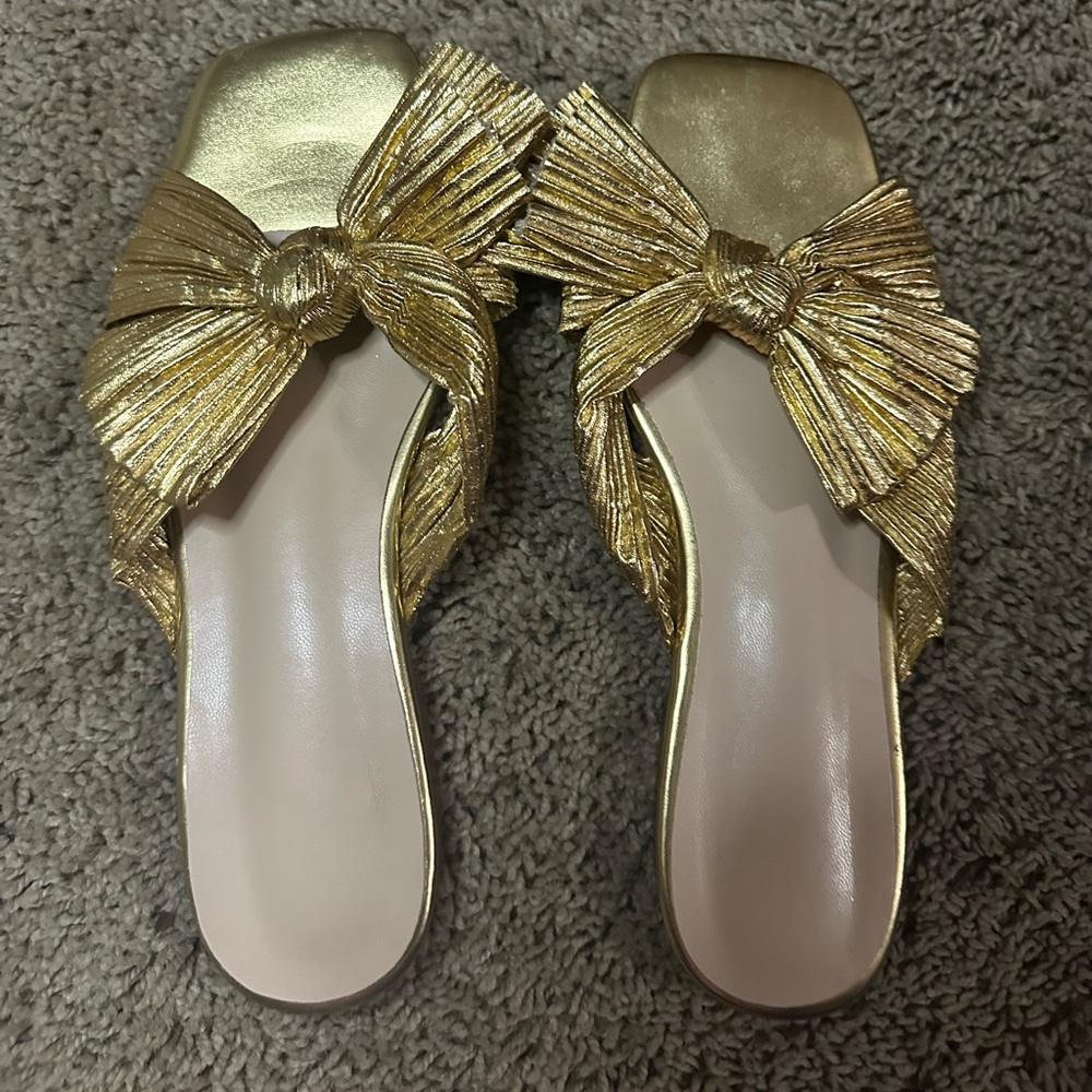 Micifa Gold sandal women’s size 8, Loeffler Randall Metallic sandal look a like